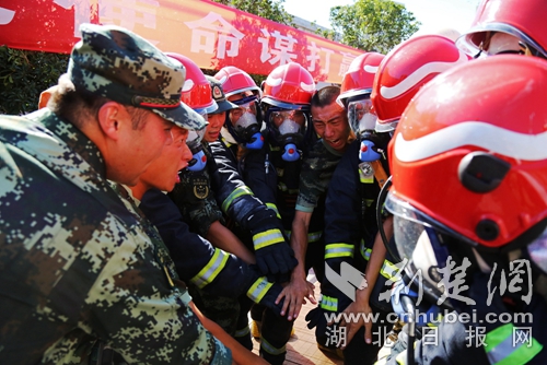 E13A6981_副本.jpg E13A6981_副本.jpg